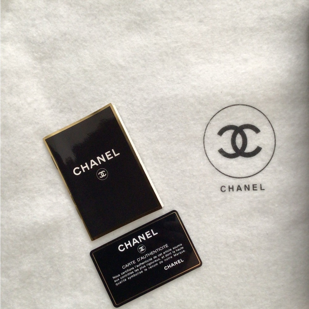 CHANEL Ultra Classic Large Black Quilted Lambskin Briefcase - Picture 4 of 9